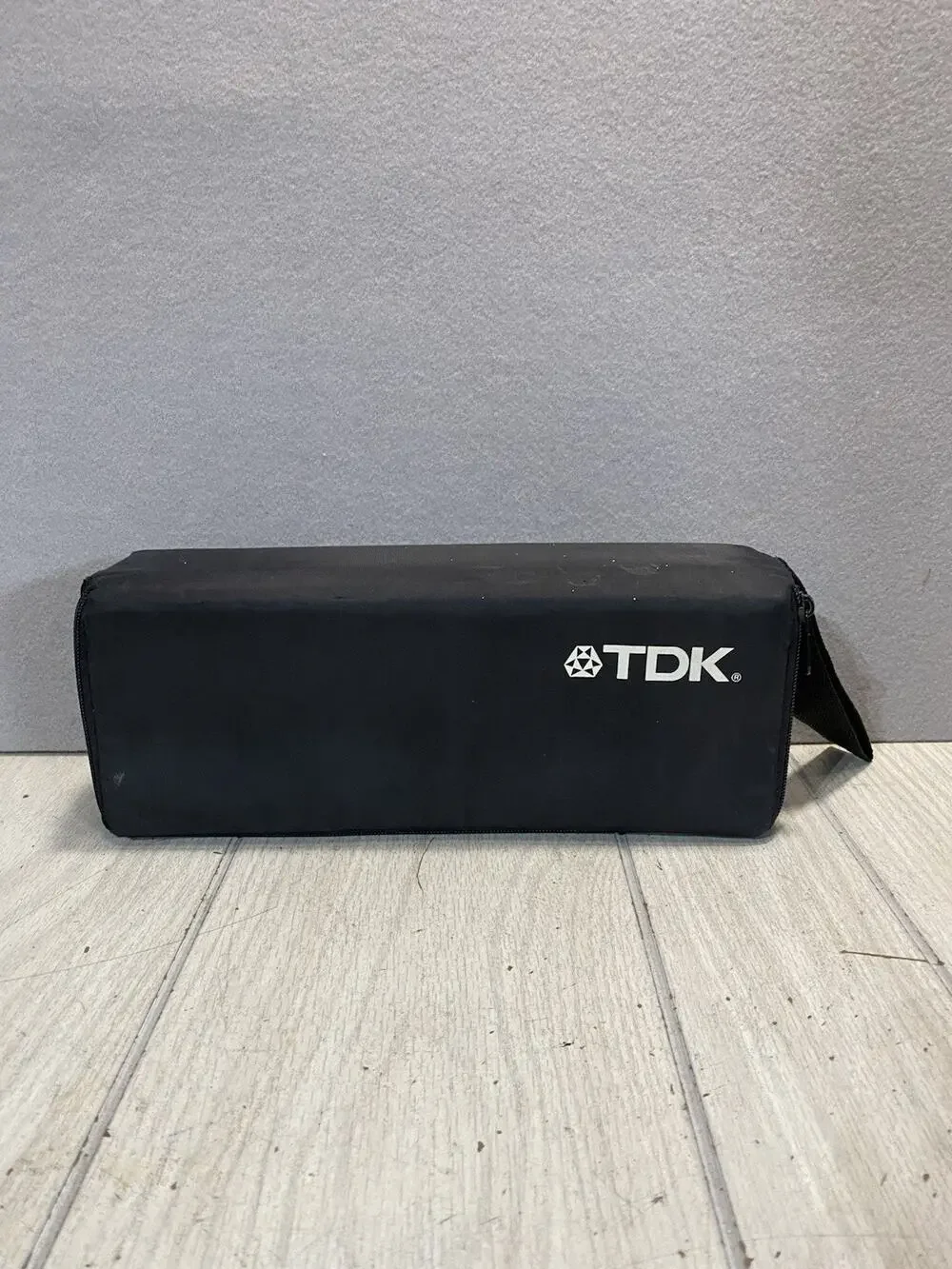 TDK Case Logic 15 Cassette Tape Holder Carrying Vintage Black Zipper Storage